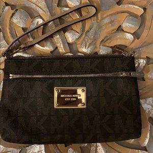 MK wristlet **NWOT**